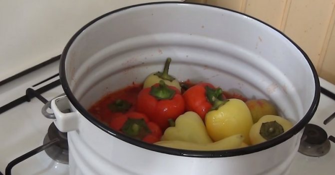 перцы в томатном соке