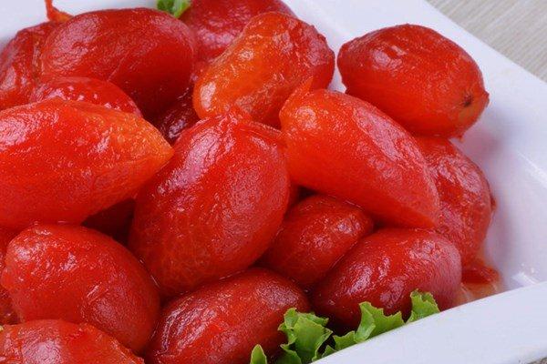 помидоры без кожицы в миске